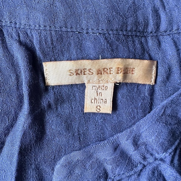 Skies are blue 3/4 length top. Blue. Size small - Picture 4 of 5